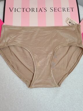 Y2K Victoria's Secret Fabulous Satin Hiphugger Panty Size M Tan